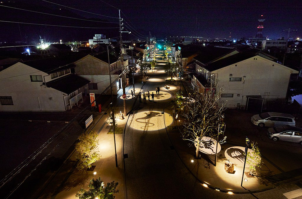 積み上げたスキルを活かし、あかりを横軸にしたまちづくりを各地で。
