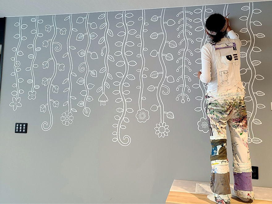 大好きな壁画アートを大阪を起点に国内外で描き、人々に幸せをもたらしたい!