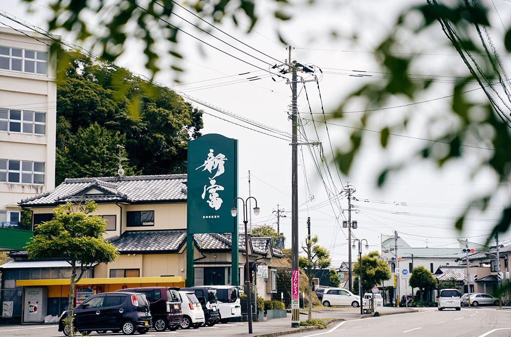 地域商社「こゆ財団」を立ち上げ、「地元にもう一度、共感と期待を。〜稼いで町に再投資する〜」