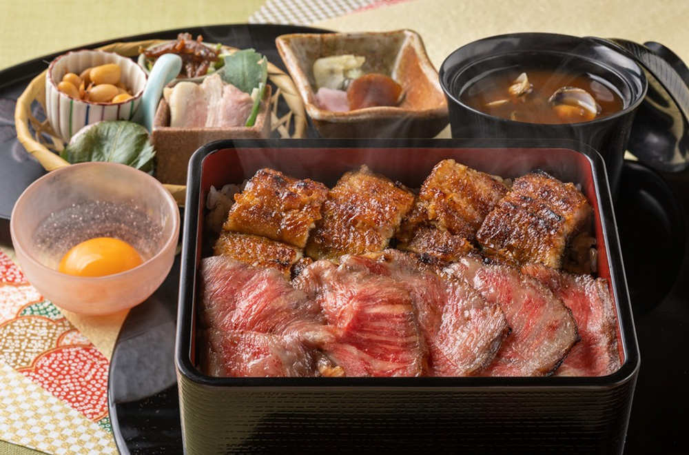 兄弟で店を継ぎ、生まれ育った大津市石山寺地域のために店と街のPRに力を注ぐ。