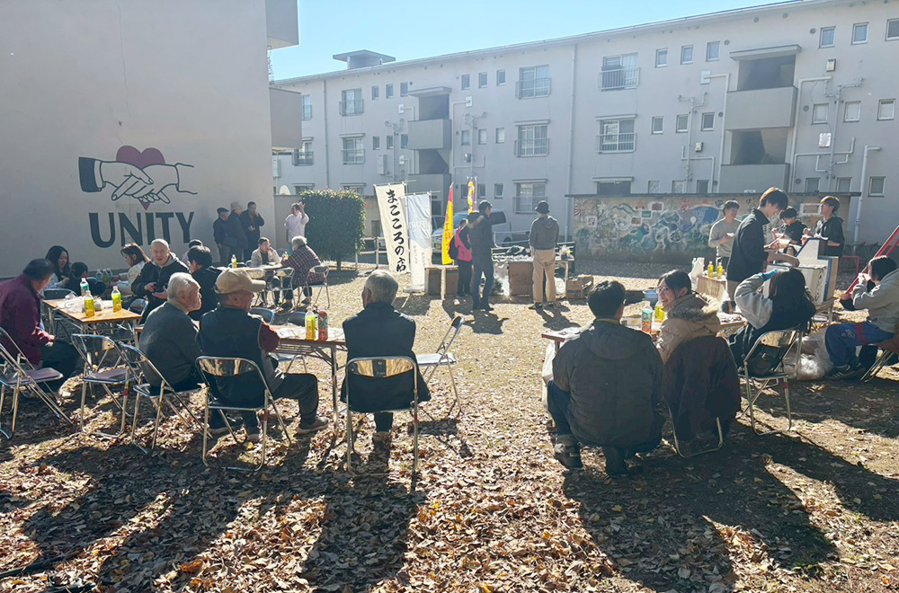 群馬県前橋市の住宅団地を拠点に官・民・学と地域が一体となってまちづくりを考えていく。