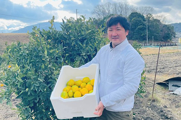 インタビューバトンvol.182 | 父のひとことが教えてくれた、「街じゅう家族」という眼差し。