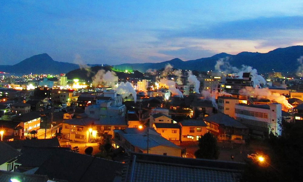 湯治の町・別府市鉄輪(かんなわ)で紡ぐ、人・ビジネス・地域活性の「関係」。